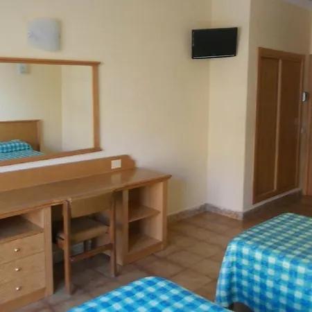 Iris - Only Adults إل أرينال