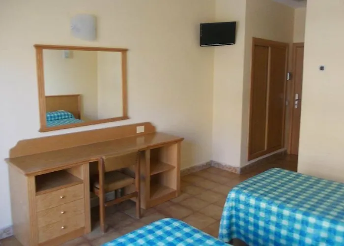 Iris - Only Adults Ελ Αρενάλ