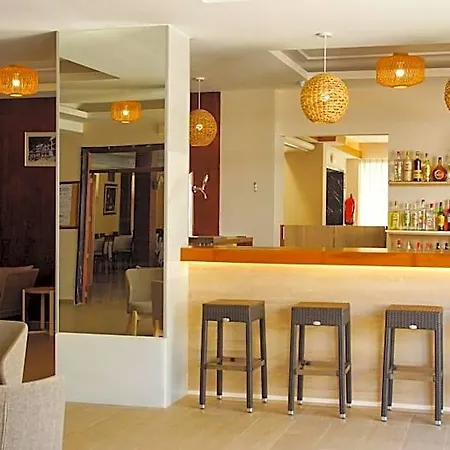 Iris - Only Adults Hotel