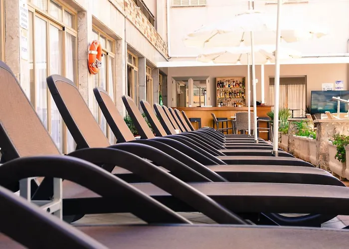 Iris - Only Adults 3*